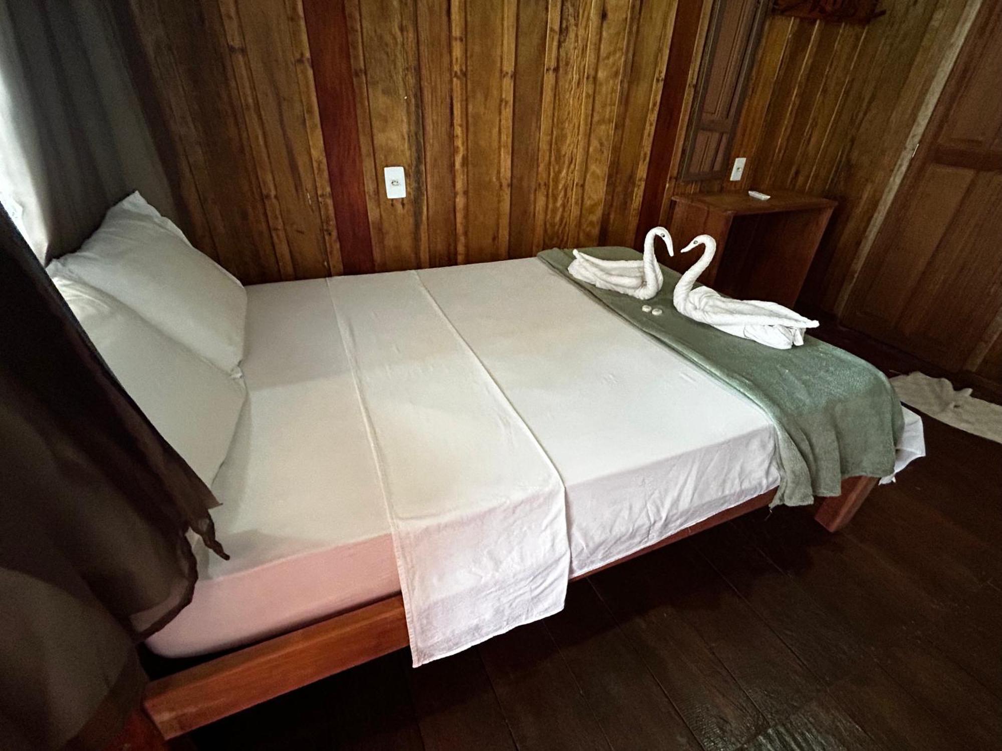 Vista Do Lago Jungle Lodge Cajual Luaran gambar